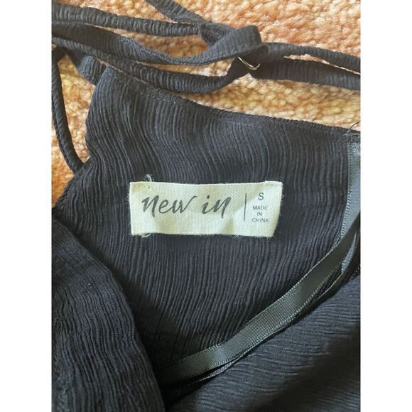 “New In”Black Mini Women’s Dress with Crisscross Back Size S Lined - Picture 2 of 10